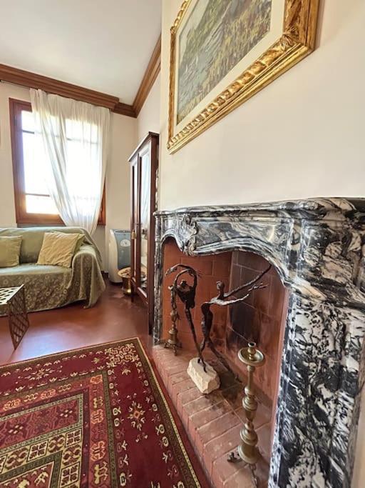 Ponte Vecchio View By Florencehospitality Com Appartement